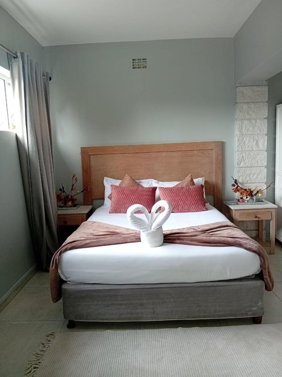 Arbor Lodge Ист-Лондон Экстерьер фото
